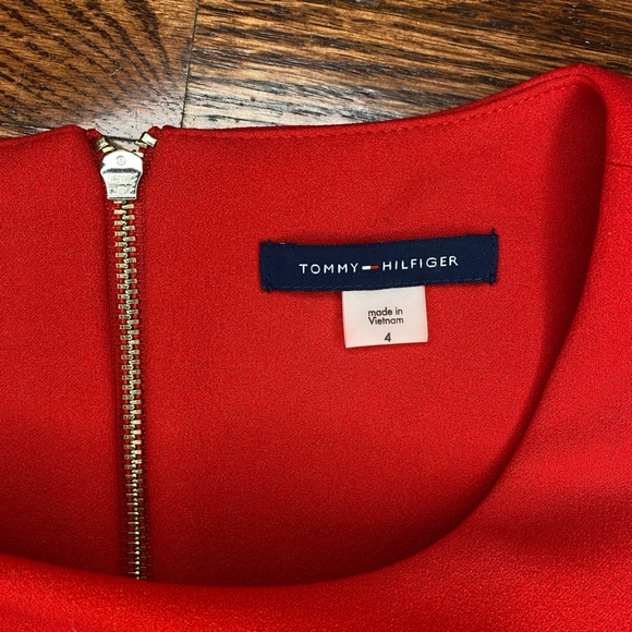 Red Tommy Hilfiger Dress. Form fitting. Open shoulder. Full Zip. Formal. Size 4 - Picture 5 of 7